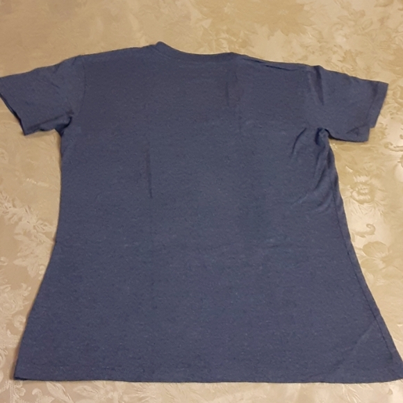 Disney Ariel " the girl who has Everything" Tee Shirt Short Sleeve Size M Women - Picture 6 of 6